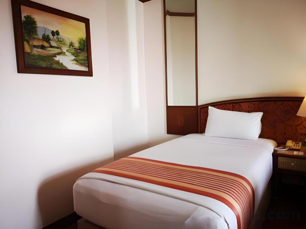 The Regency Hotel Hatyai หาดใหญ่ ภายนอก รูปภาพ